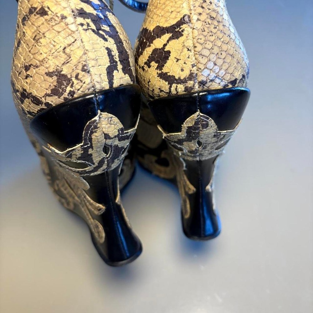 Y2K Vintage Baby Phat Snakeskin Pattern Peep Toe Wedge Platform Heels - Picture 5 of 7